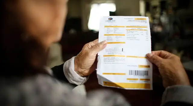 Disminución en los recibos de luz beneficiará a los usuarios.