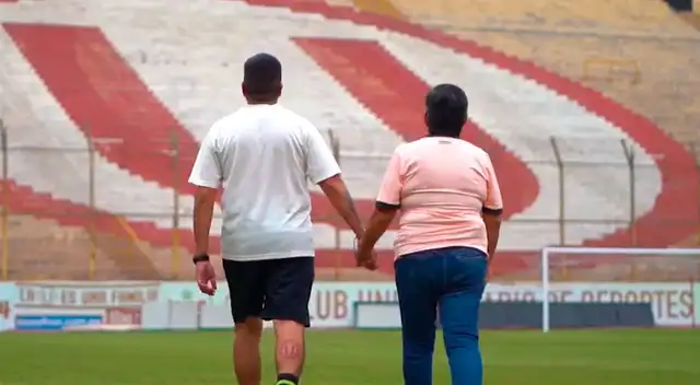 Universitario de Deportes festeja el Día de la Madre. Universitario de Deportes festeja el Día de la Madre.