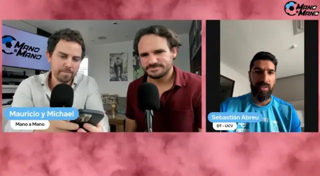 Sebastián Abreu despotrica el mal trabajo de los árbitros en el campo de juego. Sebastián Abreu despotrica el mal trabajo de los árbitros en el campo de juego.