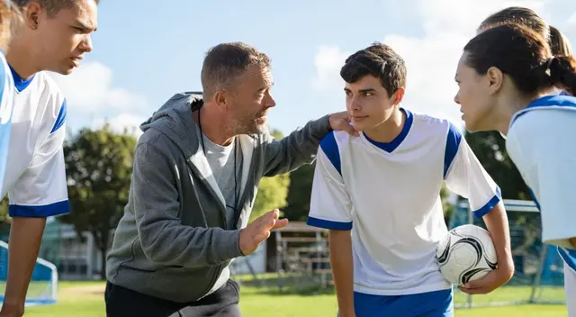Conoce los institutos que ofrecen el curso de entrenador de fútbol.