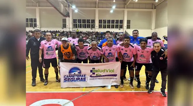 Ahora Ricardi participa en la Rosada en el Torneo Leyendas. Ahora Ricardi participa en la Rosada en el Torneo Leyendas.
