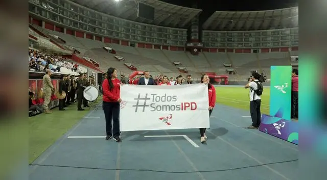 Desfile de delegaciones. Desfile de delegaciones.