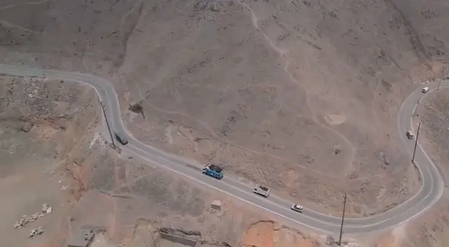 Vía no tiene iluminación por las noches.