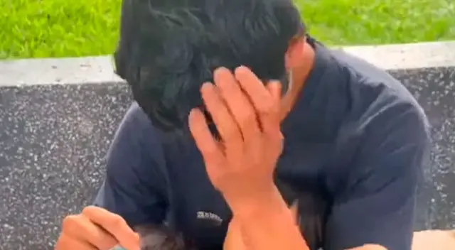 Madre abandona a sus hijos con su padre.