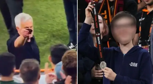 El niño se mostró emocionado por el regalo del entrenador.