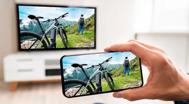 Conoce cómo compartir datos de tu smartphone a tu Smart TV.