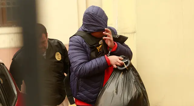 Sujeto fue señalado por la víctima ante la comisaría correspondiente. Sujeto fue señalado por la víctima ante la comisaría correspondiente.