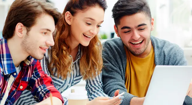 Conoce la carrera que te ofrece un buen salario y viajar al mismo tiempo.