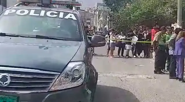 Peritos de criminalística llegaron a la zona seis horas después del hallazgo. Peritos de criminalística llegaron a la zona seis horas después del hallazgo.