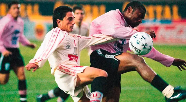 Roberto Martínez Troncoso jugó en Sport Boys durante 9 temporadas. Roberto Martínez Troncoso jugó en Sport Boys durante 9 temporadas.