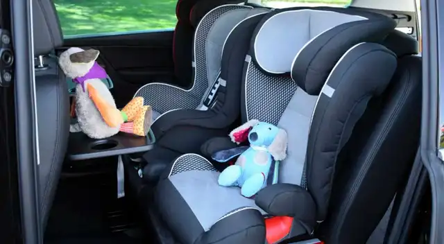 La madre pensó que había dejado a su hijo en el colegio, pero se olvidó. La madre pensó que había dejado a su hijo en el colegio, pero se olvidó.