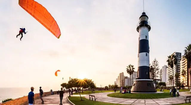 Conoce las activides que puedes realizar en el distrito de Miraflores. Conoce las activides que puedes realizar en el distrito de Miraflores.