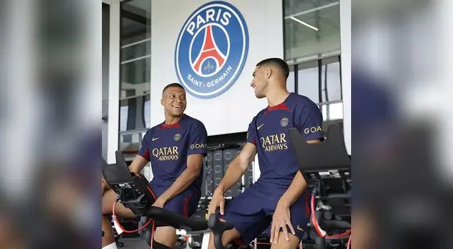 Kylian Mbappé y Hakimi en la pretemporada del PSG