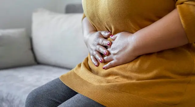 Existen diferentes causas por la cual una persona sufre de colón.