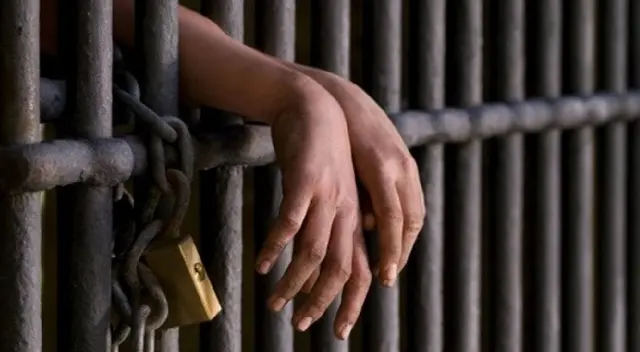 Incumplimiento de pago de pensión de alimentos podría llevarte a la carcel.