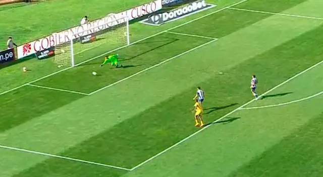 Casi gol de Cusco FC en el debut de Larriera.