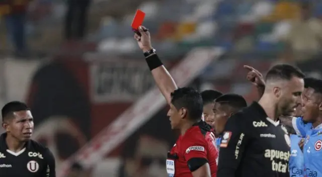 Edison Flores fue expulsado. Edison Flores fue expulsado.