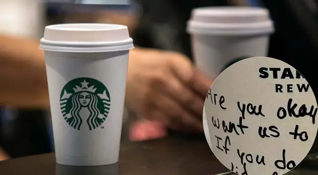Un barista de Starbucks salvó a una clienta de una incómoda situación y su historia es viral.