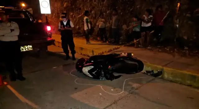 Tragedia en Junín. Ambos menores impactaron contra un poste cuando se trasladaban en una motocicleta. Tragedia en Junín. Ambos menores impactaron contra un poste cuando se trasladaban en una motocicleta.