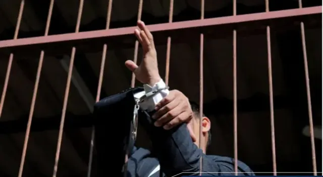 Condenan al ex director del hospital de la FAP Eduardo Jesús Maraví Lindo por utilizar a un subalterno para supervisar la construcción de su casa de playa Condenan al ex director del hospital de la FAP Eduardo Jesús Maraví Lindo por utilizar a un subalterno para supervisar la construcción de su casa de playa