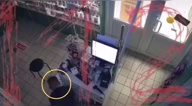 Ladrón ingresa a robar una farmacia, pero al tratar de fugar de la escena del crimen muere desangrado Ladrón ingresa a robar una farmacia, pero al tratar de fugar de la escena del crimen muere desangrado