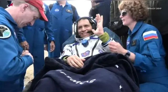 Frank Rubio vuelve a la Tierra tras más de un año en el espacio: "Abrazar a mi mujer e hijos"