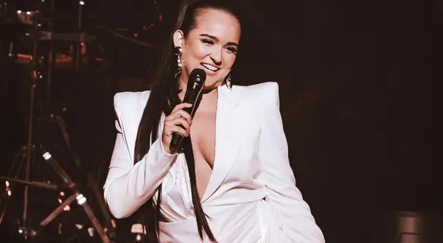 Daniela Darcourt celebró sus 19 años de carrera artística.