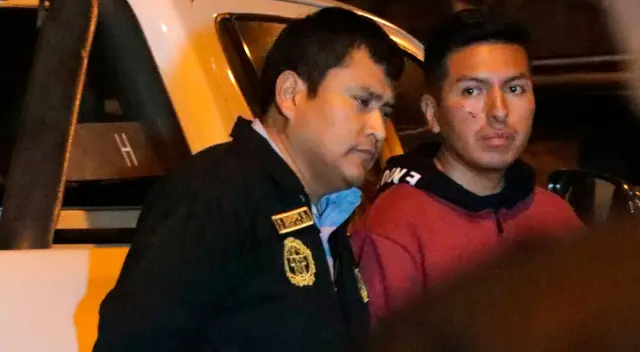 Yomar Eric Zeballos Huaypuna fue detenido tras ser acusado de ser el autor del feminicidio contra una enfermera en Arequipa. Yomar Eric Zeballos Huaypuna fue detenido tras ser acusado de ser el autor del feminicidio contra una enfermera en Arequipa.