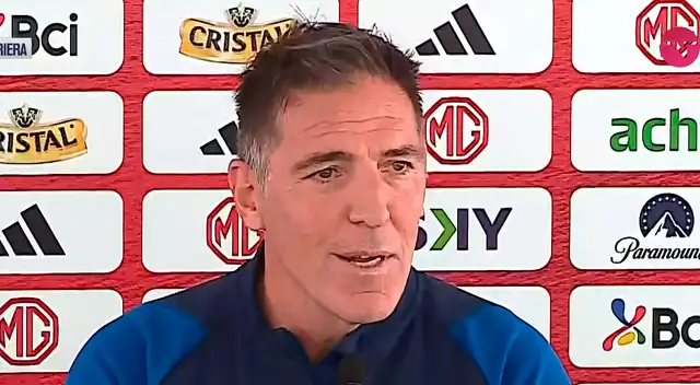 Entrenador de Chile prefirió no responder algunas preguntas sobre Perú.