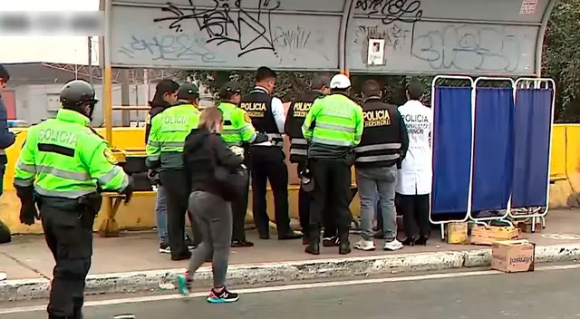 Vía Evitamiento. El macabro generó conmoción entre los transeúntes y comerciantes del lugar.