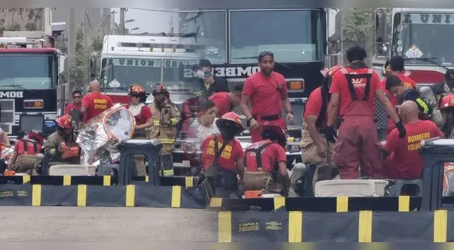 Explosión en SJL genera alarma en la población del sector de Los Cedros. Explosión en SJL genera alarma en la población del sector de Los Cedros.