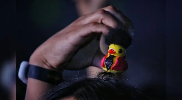 ¡Los peruanos estamos en todas! Por ello, no faltaron los fans con la moda de los patitos kawaii al look de The Weeknd.