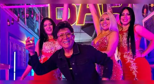 Emocionados por su nuevo lanzamiento musical. Emocionados por su nuevo lanzamiento musical.