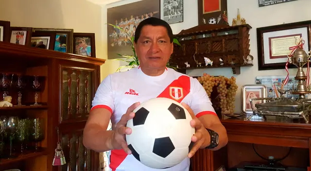 Eusebio Acasuzo jugaba en la posición de arquero. Eusebio Acasuzo jugaba en la posición de arquero.