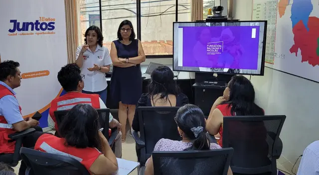 ●	La app Mis Primeros Tres puede descargarse desde cualquier dispositivo móvil.