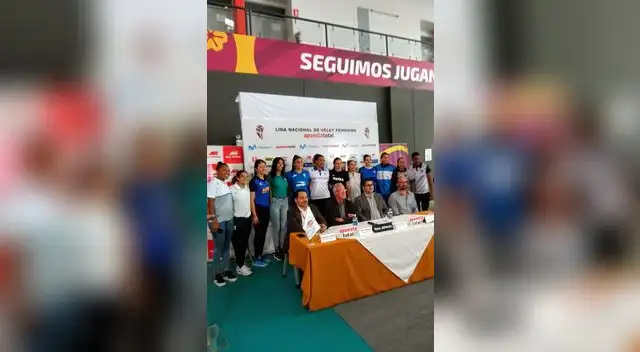 Las capitanas de los doce equipos participantes en la LNSV