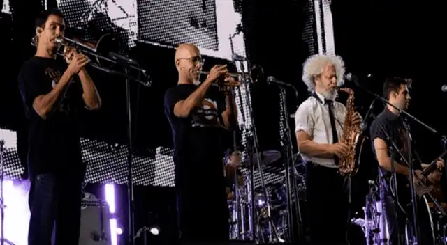 Los Fabulosos Cadillacs dieron ayer un impresionante concierto.