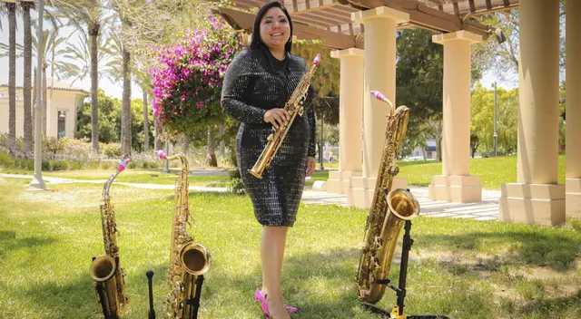 Claudia Medina, reconocida saxofonista peruana. Claudia Medina, reconocida saxofonista peruana.