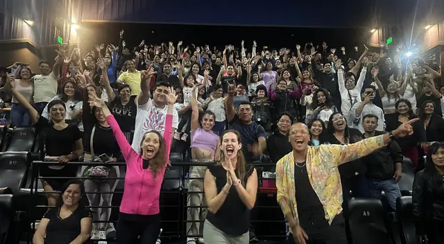 Actores de película Isla Bonita visitaron sala de cines