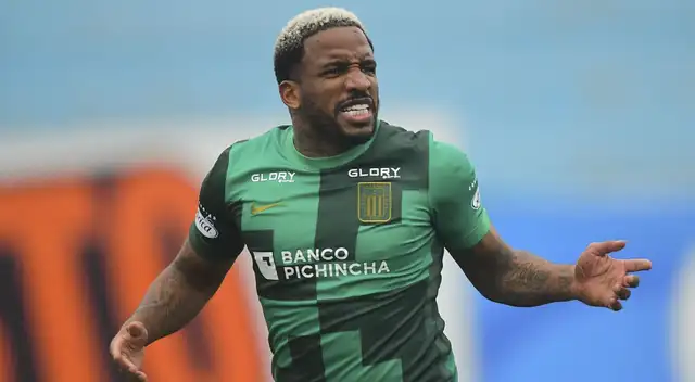 Jefferson Farfán llamó la atención de los usuarios en redes sociales. Jefferson Farfán llamó la atención de los usuarios en redes sociales.