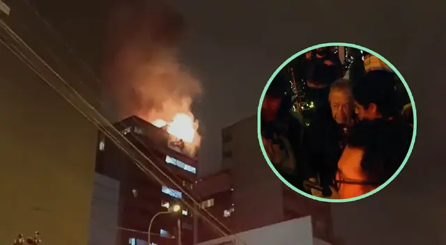 Las causas del incendio aún se desconocen. Hasta el lugar han llegado gran cantidad de bomberos para apagar las llamas. Las causas del incendio aún se desconocen. Hasta el lugar han llegado gran cantidad de bomberos para apagar las llamas.