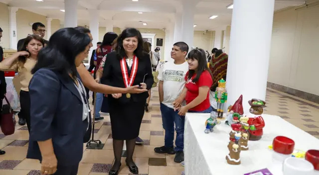 Reconocen a jueza Janet Tello por su compromiso en la rehabilitación y reinserción social de las y los adolescentes en conflicto con la ley penal.