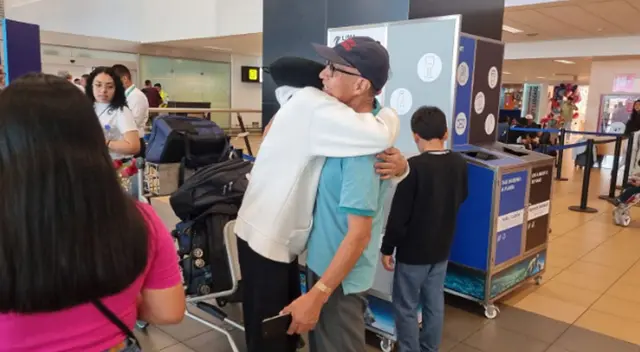 Familiares se reencontraron para pasar Navidad y Nochebuena este 24 de diciembre. Familiares se reencontraron para pasar Navidad y Nochebuena este 24 de diciembre.