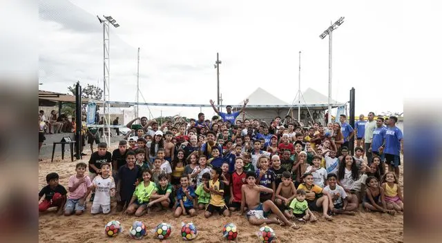 El joven delantero Endrick, que se unirá a mediados de 2024 a las filas del Real Madrid, organizó un torneo benéfico de 'futvolei'. El joven delantero Endrick, que se unirá a mediados de 2024 a las filas del Real Madrid, organizó un torneo benéfico de 'futvolei'.