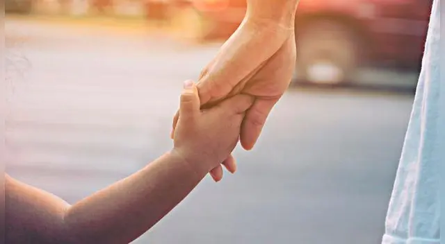 El personal policial especializado se encuentra realizando peritajes en el luga