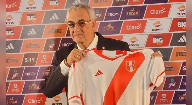 Jorge Fossati inició su etapa como entrenador de la selección peruana.