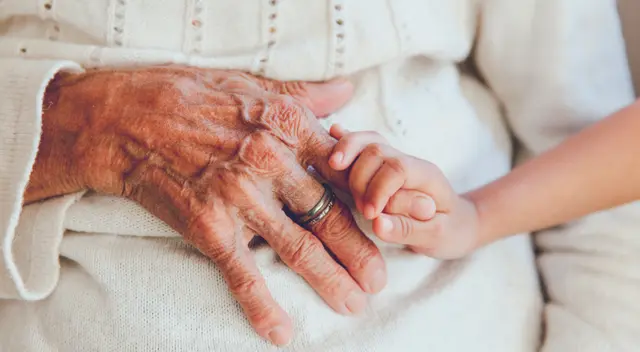Doña Martina ingresó a la casa y logró rescatar a sus tres nietas.