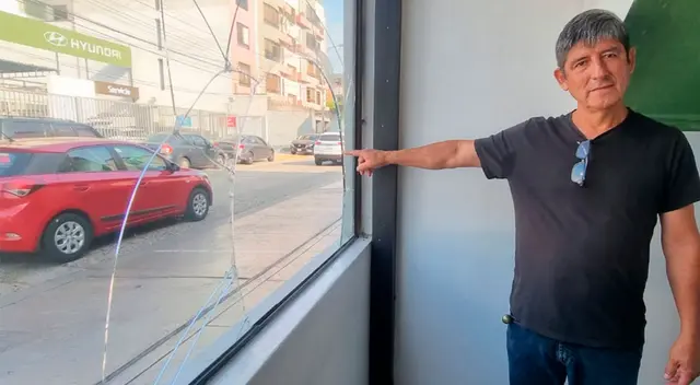 Dueño de local señala que hampones le robaron S/500, una tablet y la caja registradora. Dueño de local señala que hampones le robaron S/500, una tablet y la caja registradora.