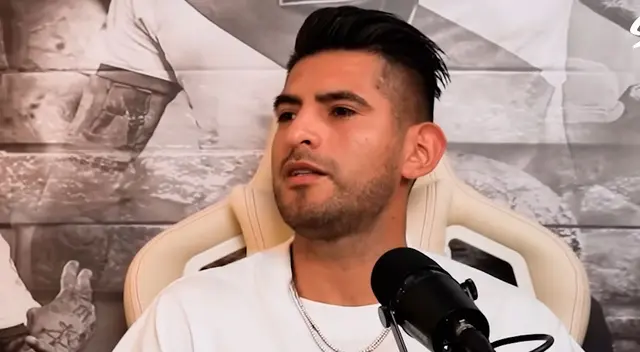 Carlos Zambrano aclara su continuidad en el fútbol.