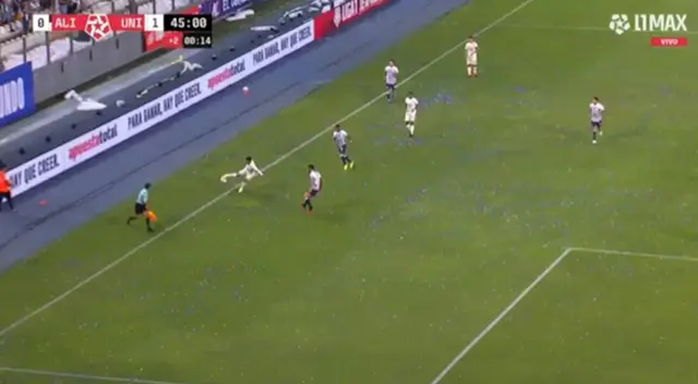 Esta es la toma de la polémica. ¿Salió el balón?